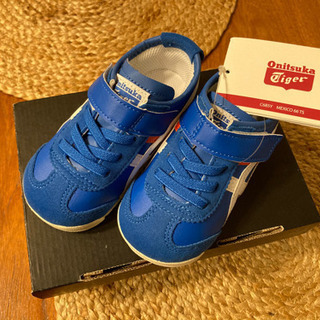 新品未使用ベビースニーカー　オニツカタイガー 13.5センチ