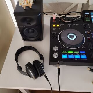 XDj-RX + DM40 + HDJ2000 + REKORDBOXの画像