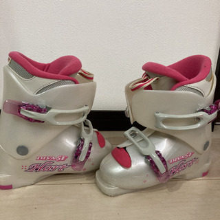 スキーブーツ　19cm 女の子　Hartの画像