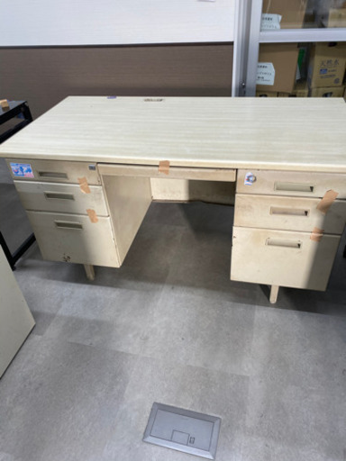 中古デスク　1800円