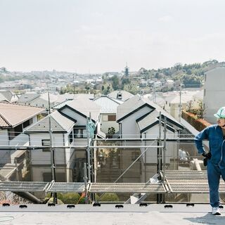 2年半離職者ゼロ！雨でも安心の月給制★ 国家資格の「建築板金技能...