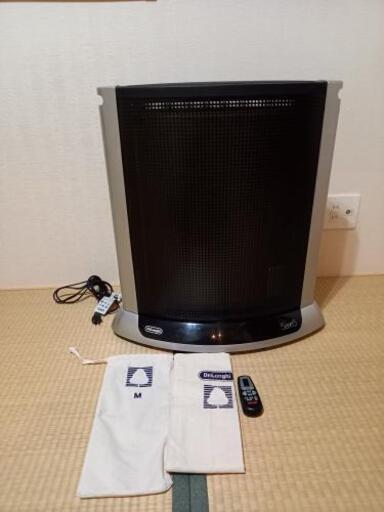 デロンギ　Saros　遠赤外線ヒーター