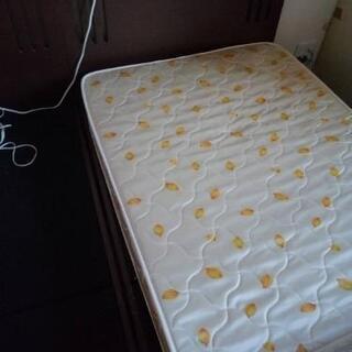 シングルベッド　マットレス付きの画像
