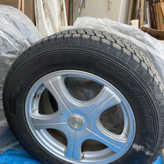 スタッドレスタイヤ　225/65r17 ハリヤー等