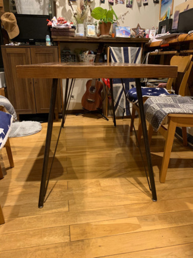 ⭐️ダイニングテーブル　アンティーク、木製、お洒落⭐️バリ家具。中古