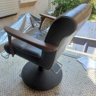 【中古】スタイリングチェア　ビューティガレージ　ヴィンテージブラウン（茶色）BULINO（ブリーノ）美容室椅子の画像
