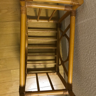 木製マガジンラックの画像