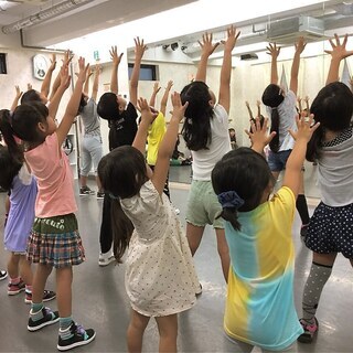 キッズダンス レッスン（保護者さま参加可）☆岡場駅前☆グループレッスン無料体験会 受付中！☆土曜日 11:30～12:30 ☆初心者大歓迎！の画像