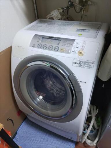 ドラム式電気洗濯乾燥機