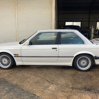 ＢＭＷ ３シリーズ　Ｅ３０　２ドアクーペ　ローダウン　アルピナ１６インチアルミ！！　の画像