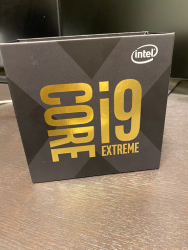 Intel Core i9-10980XE 未使用品
