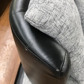 アルモニアの2人掛けソファー！剥がれ箇所あるため特価です。の画像