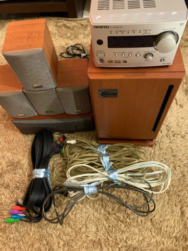 ONKYOの5.1chサラウンドスピーカーです。
