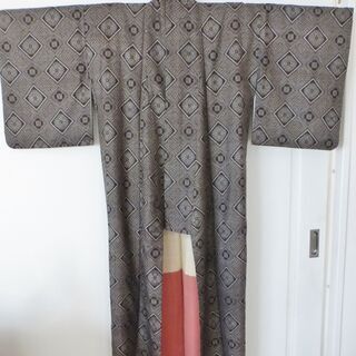 着物　未着用品　正絹　身丈148ｃｍ