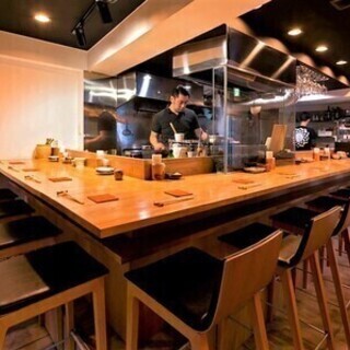世界的グルメガイドでコスパ最強級１つ星選出店。絶品の鮮魚と炭火焼...