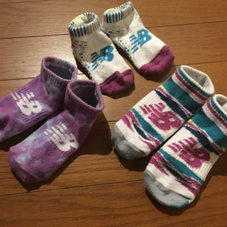 【0円】ニューバランス靴下13〜19cmキッズベビー