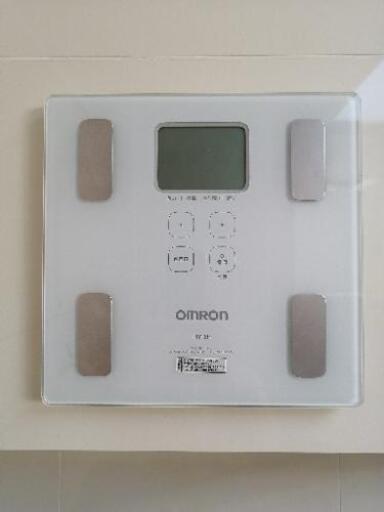 オムロン薄型体重計