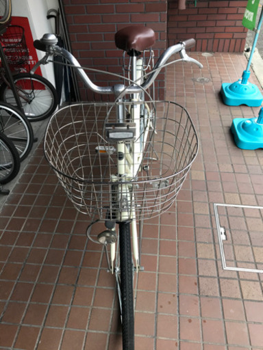 26インチ　ママチャリ　パンクしにくい　耐摩耗タイヤ使用　アイボリー