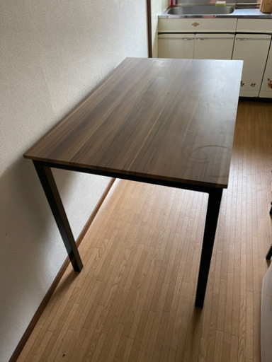 テーブルと椅子4つ　取りに来て頂ける方希望