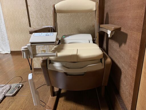 ポータブルトイレ　安寿（引っ越しの為２週間程度の掲載）