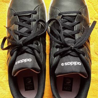 adidas  　２３．０㎝　ブラック　　使用品