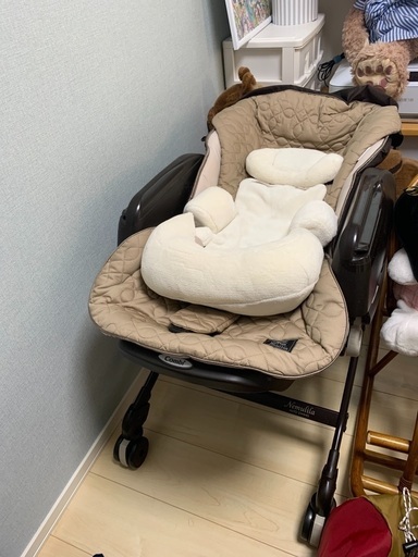 アップリカ　オートスイング機能付き　ネムリラ