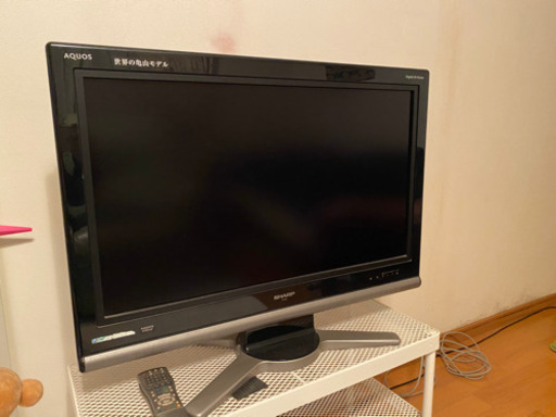 【世界の亀山モデル】SHARP AQUOS 32型　液晶テレビ　LC-32D10