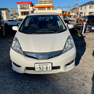 フィットシャトルハイブリッドの画像