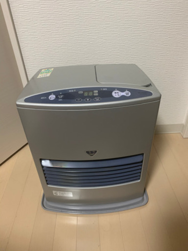 灯油ストーブ・灯油タンク2個
