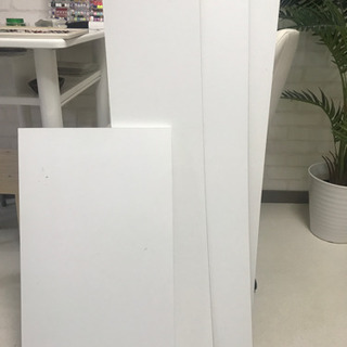 木材　端材　カラー化粧棚板の画像