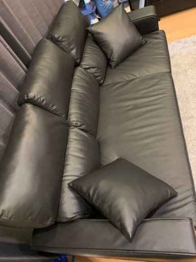 【値下げしました】ソファ　3人掛け　黒　合皮　美品
