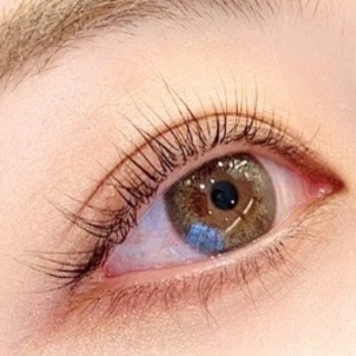 【箕面駅近】週1〜2日　アイリスト急募の画像