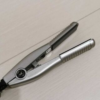 持ち運びコンパクト ストレートアイロ