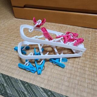 折り畳みハンガーの画像