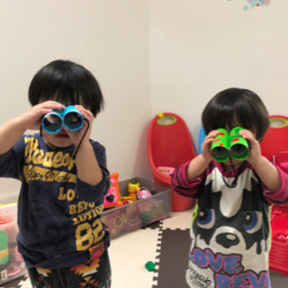 子どもたちの生活全般のお世話をしながら、心身の発達を促し、社会性を養うこと。 そして、食事や睡眠、排せつ、清潔さ、衣類の着脱などの基本的な生活習慣を身につけさせることです。の画像