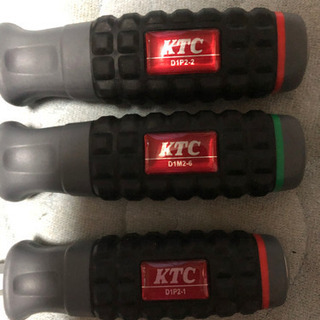 新品未使用　KTC ドライバーとハンマーの画像