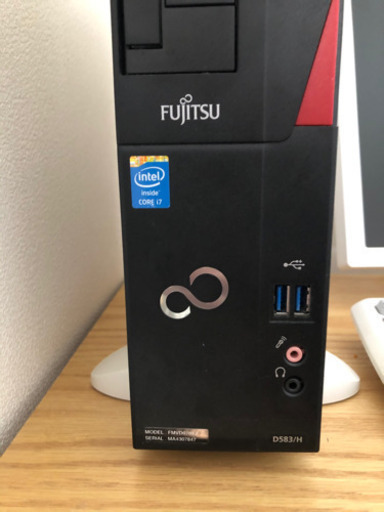 富士通　デスクトップパソコン　Windows10pro Core i7