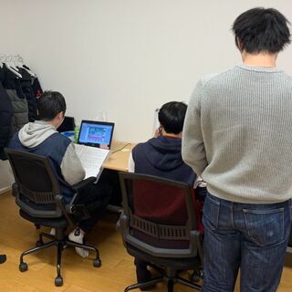 【時給1,300円】海が見えるオフィスで働いてみませんか？アルバイト・完全歩合、どちらも大歓迎！夢を追いかけている方やコロナ禍に悩まされている方、大学生、楽しく働きたい方、ご応募お待ちしております！の画像