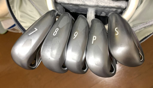 テーラーメイド レディースアイアンセット中古