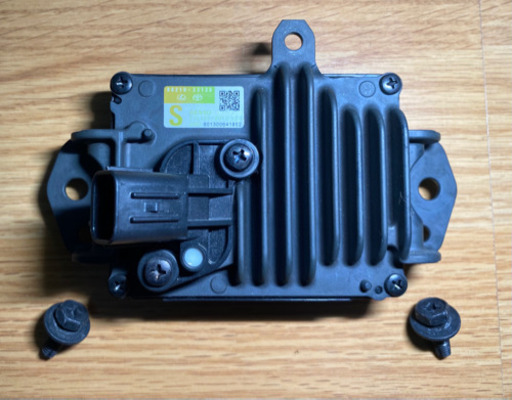 トヨタ純正　ミリ波レーダー　プリクラッシュセンサー　88210-33120