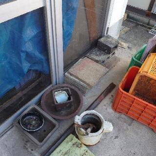 植木鉢　レンガ　ブロック　土　無料の画像