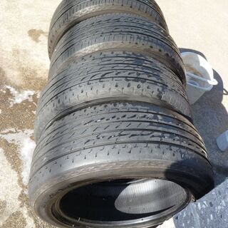 BSレグノ225/50R17　タイヤ４本