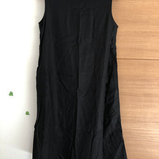 ユニクロ　黒ワンピース　M 新品　【まとめ買い割引】  