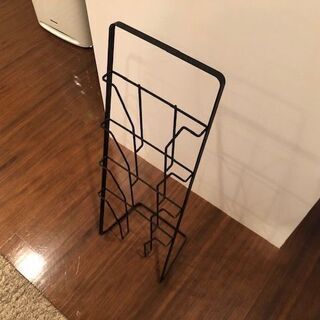 ＜美品＞tower（タワー）｜マガジンラック（マガジンスタンド）｜4段｜ブラック（黒）｜高（H）71cm×幅（W）25cm×奥（D）18cmの画像
