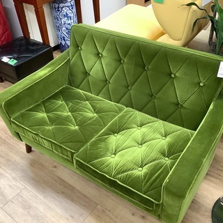 カリモク60の2人掛けソファです!！