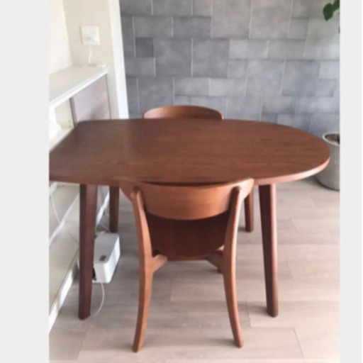 ダイニングテーブル