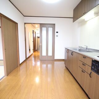 初期費用実質０円家主直接で仲介料無し！筑西市２ＤＫ４４㎡割安！分譲仕様の大型システムキッチンで快適です♪トライアルや５０号もそばで生活便利です(^^) - 筑西市