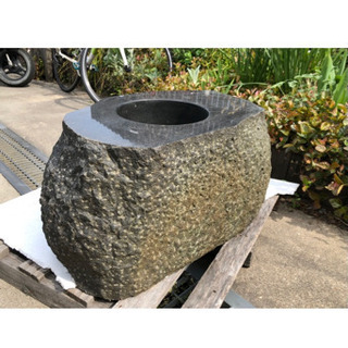 和風のお庭が好きな方必見！【手水鉢】の画像