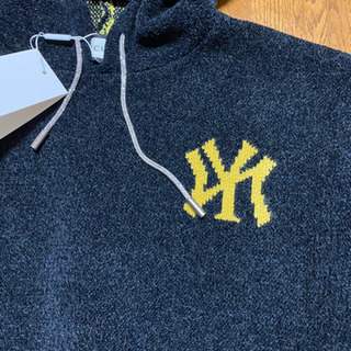 NYビックロゴ　トラックスーツ上下セット　サイズ110の画像