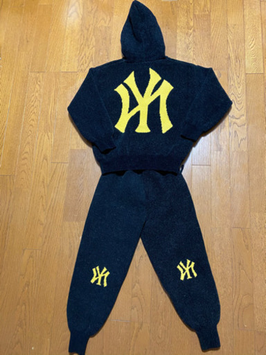 NYビックロゴ　トラックスーツ上下セット　サイズ140